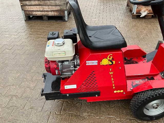 Sweeper twister zelfrijdende veegmachine - afbeelding 8 van  11