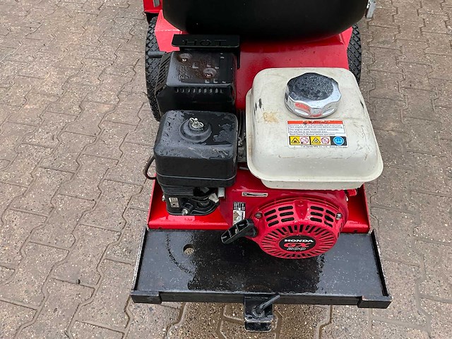 Sweeper twister zelfrijdende veegmachine - afbeelding 10 van  11