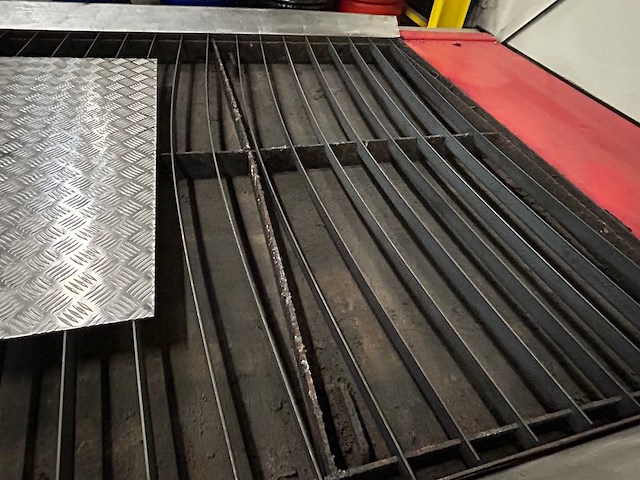 Swiftcut - 2018 - pro 3000 - plasmasnijmachine - afbeelding 28 van  32