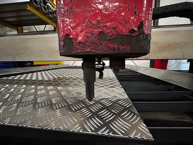 Swiftcut - 2018 - pro 3000 - plasmasnijmachine - afbeelding 29 van  32