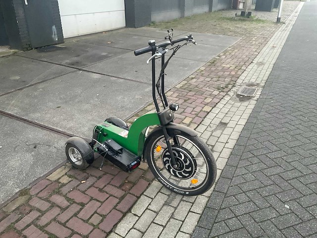 Swingtrike e-scooter - afbeelding 13 van  15