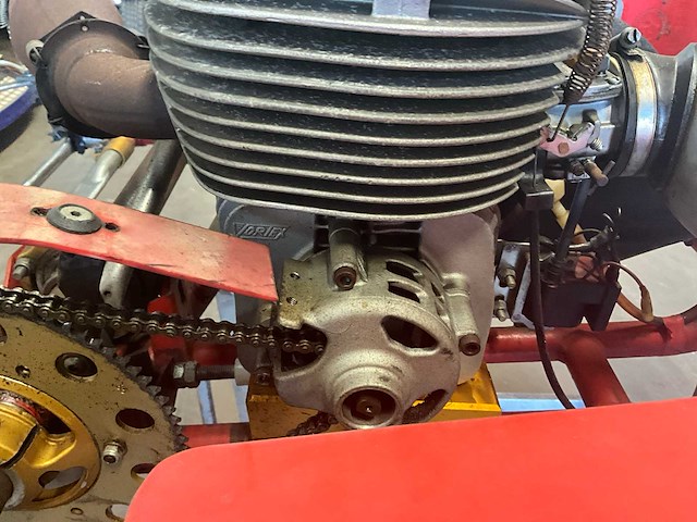 Swiss hutless wedstrijd kart 125cc - afbeelding 11 van  11