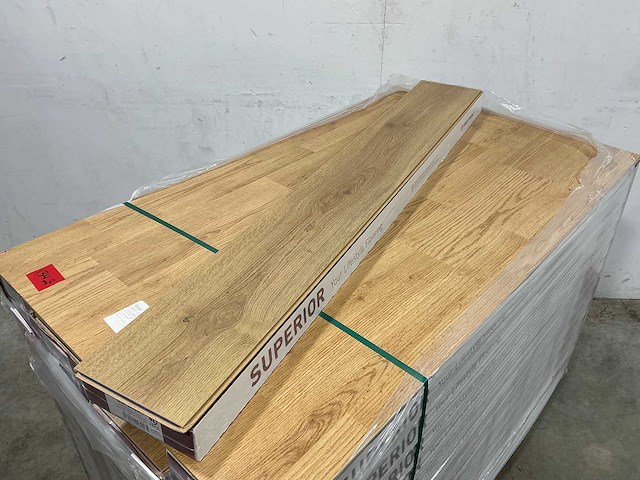 Swiss krono - trend oak nature - laminaatvloer 139 m2 - afbeelding 1 van  3