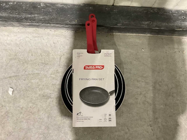 Swiss pro+ 3pcs frying pan set keukengerei - afbeelding 1 van  2