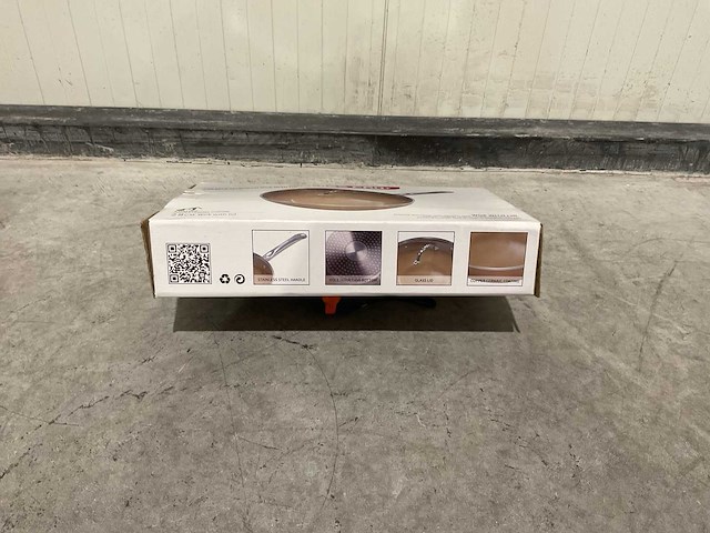 Swiss pro+ pressed aluminum wok with lid keukengerei - afbeelding 3 van  5