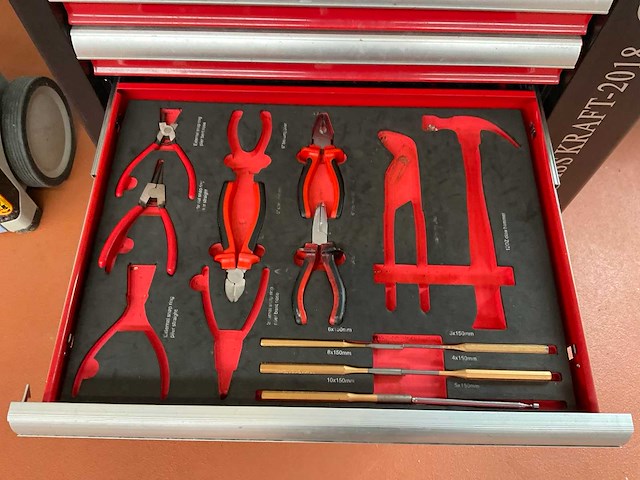 Swisskraft 2018 gereedschapswagen met inhoud - afbeelding 5 van  6
