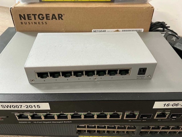 Switch (4x) - afbeelding 3 van  5