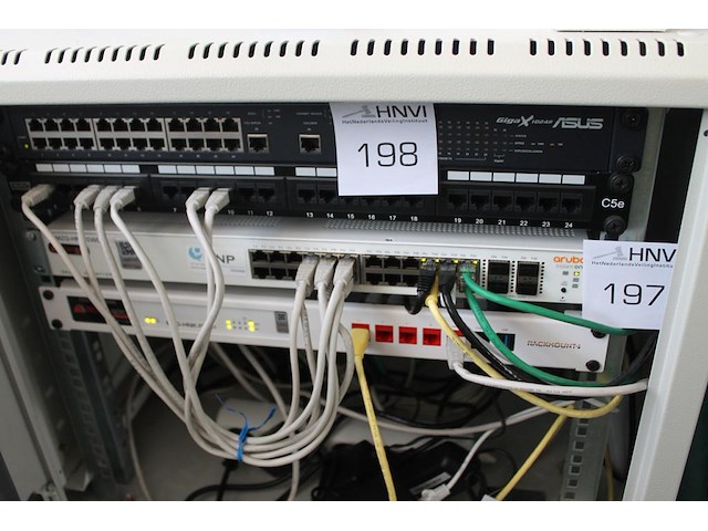 Switch aruba instant on 1930. 24 poorts poe. - afbeelding 2 van  3