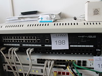 Switch asus giga 1024p. 24 poorts. - afbeelding 1 van  2
