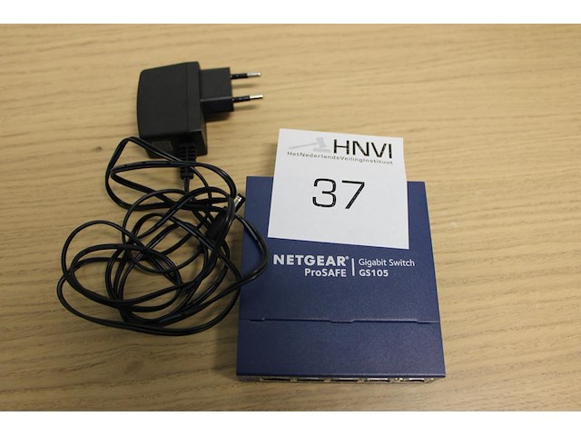 Switch netgear prosafe gs105 met 5 poorten. - afbeelding 1 van  2