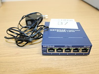 Switch netgear prosafe gs105 met 5 poorten. - afbeelding 2 van  2