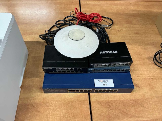 Switches / accesspoint - afbeelding 1 van  2