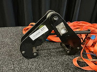 S.w.l 5 ton beam clamp met hijsbanden - afbeelding 2 van  5