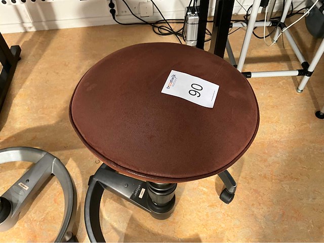 Swopper aeris verrijdbare kruk (2x) - afbeelding 4 van  5