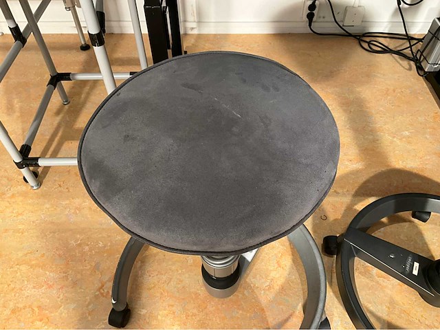 Swopper aeris verrijdbare kruk (2x) - afbeelding 5 van  5