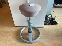 Swopper aeris verrijdbare kruk - afbeelding 1 van  4