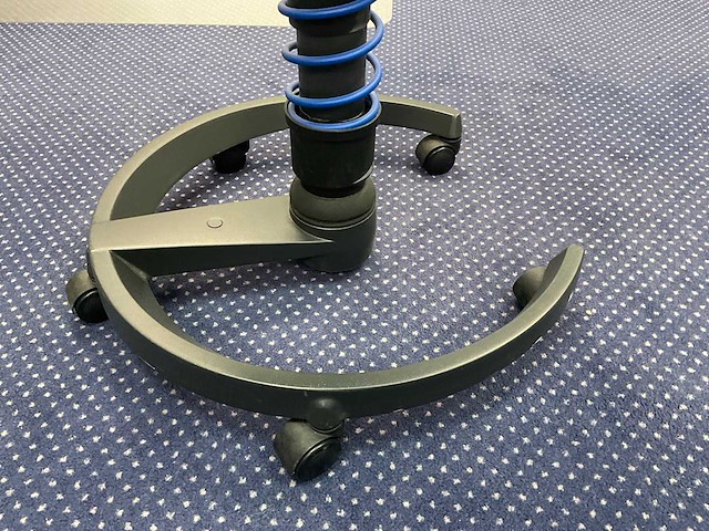 Swopper aeris verrijdbare kruk - afbeelding 2 van  4