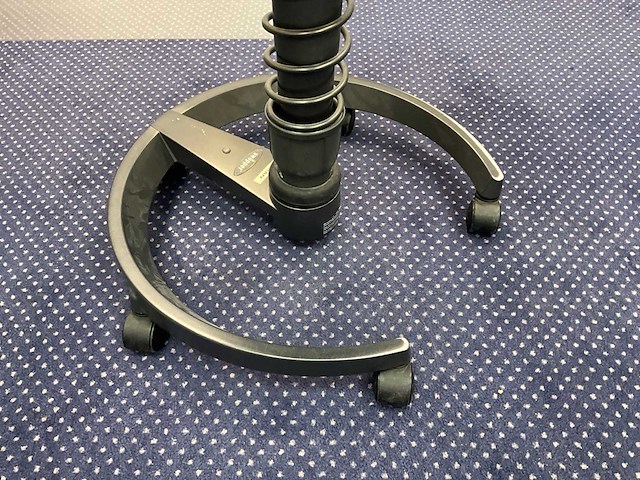 Swopper aeris verrijdbare kruk - afbeelding 3 van  4