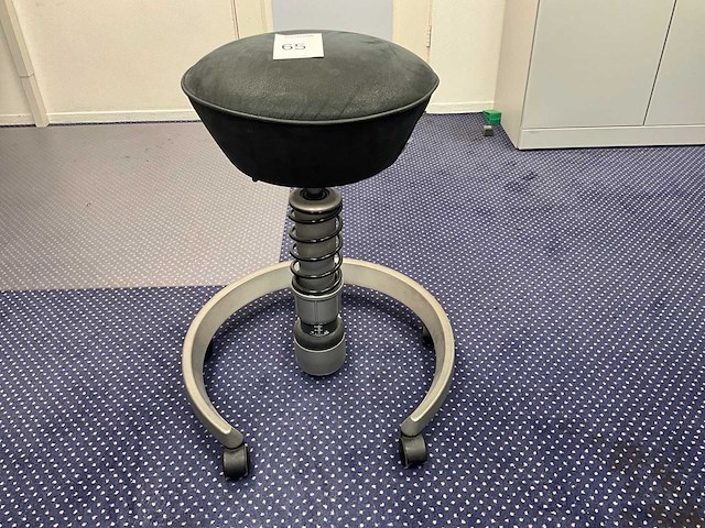 Swopper aeris verrijdbare kruk - afbeelding 1 van  3