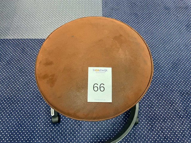 Swopper aeris verrijdbare kruk - afbeelding 2 van  3