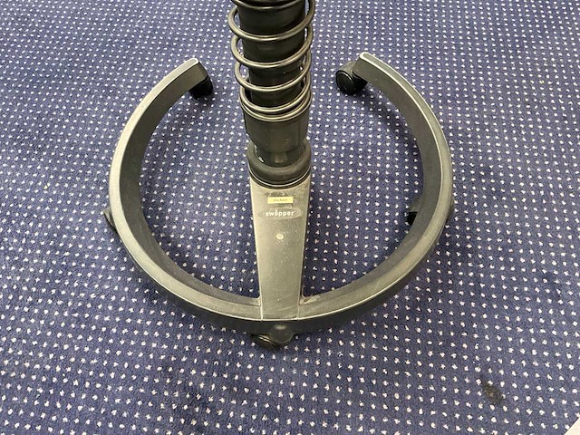 Swopper aeris verrijdbare kruk - afbeelding 3 van  3