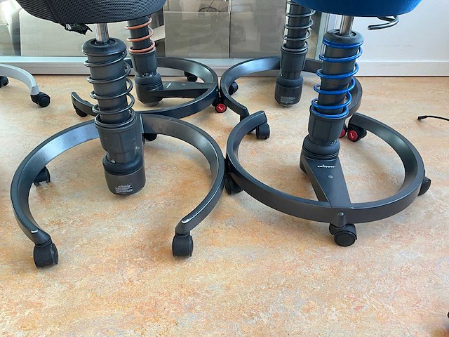 Swopper verrijdbare kruk (4x) - afbeelding 3 van  3