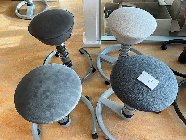 Swopper verrijdbare kruk (4x) - afbeelding 2 van  3