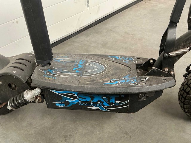 Sxt 1000w turbo electrische scooter - afbeelding 5 van  9