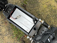 Sxt 500 elektrische step, geschikt voor op de weg - lithium accu - afbeelding 2 van  11