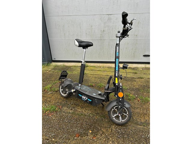 Sxt 500 elektrische step, geschikt voor op de weg - lithium accu - afbeelding 7 van  11