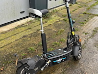 Sxt 500 elektrische step, geschikt voor op de weg - lithium accu - afbeelding 8 van  11