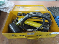 Syk15 - hydraulische ponsmachine - afbeelding 1 van  2
