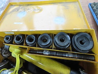 Syk15 - hydraulische ponsmachine - afbeelding 2 van  2