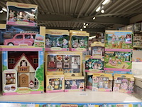 Sylvanian families combipakket poppen en accessoires, 17 verschillende sets. - afbeelding 1 van  2