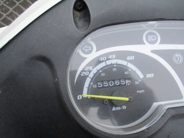 Sym - bezorg bromscooter - x-pro - scooter - afbeelding 3 van  11