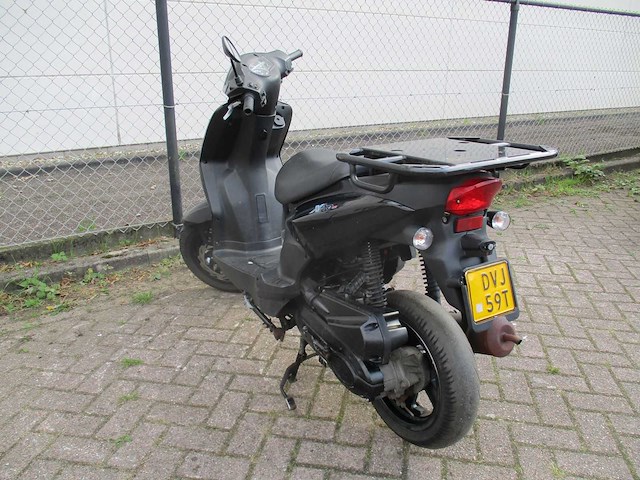 Sym - bezorg bromscooter - x-pro - scooter - afbeelding 2 van  11