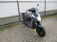 Sym - bezorg bromscooter - x-pro - scooter - afbeelding 7 van  11