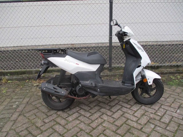 Sym - bezorg bromscooter - x-pro - scooter - afbeelding 8 van  11