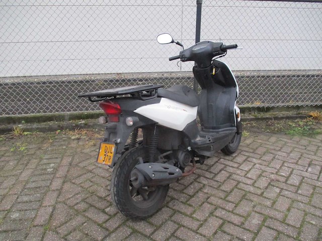 Sym - bezorg bromscooter - x-pro - scooter - afbeelding 9 van  11