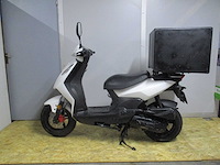 Sym - bezorg bromscooter - x-pro - scooter - afbeelding 1 van  11