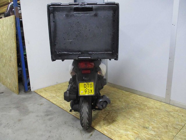 Sym - bezorg bromscooter - x-pro - scooter - afbeelding 10 van  11