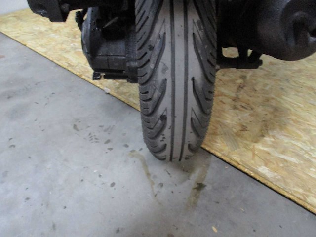 Sym - bezorg bromscooter - x-pro - scooter - afbeelding 11 van  11