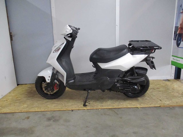 Sym - bezorg bromscooter - x-pro - scooter - afbeelding 6 van  11