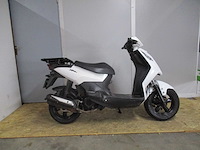 Sym - bezorg bromscooter - x-pro - scooter - afbeelding 10 van  11