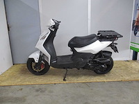 Sym - bezorg bromscooter - x-pro - scooter - afbeelding 1 van  11
