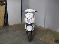 Sym - bezorg bromscooter - x-pro - scooter - afbeelding 2 van  4