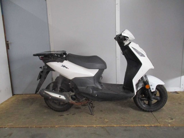 Sym - bezorg bromscooter - x-pro - scooter - afbeelding 3 van  4