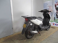 Sym - bezorg bromscooter - x-pro - scooter - afbeelding 4 van  4
