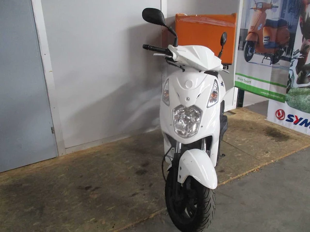 Sym - bezorg bromscooter - x-pro - scooter - afbeelding 5 van  11