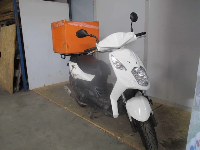 Sym - bezorg bromscooter - x-pro - scooter - afbeelding 7 van  11